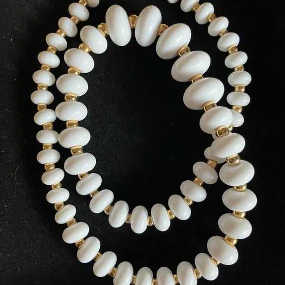 NAPIER NECKLACE WITH GOLD BEADS - Picture 3 of 11